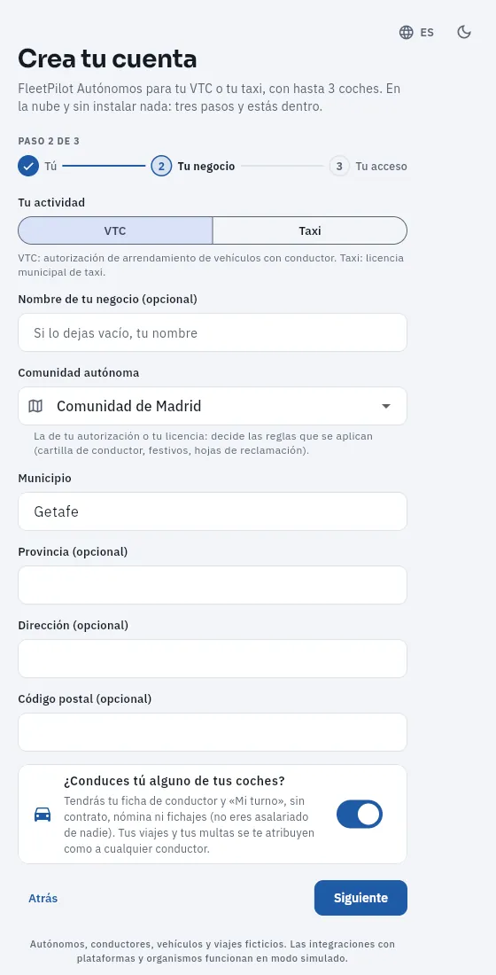 Paso 2 («Tu negocio»): un VTC de la Comunidad de Madrid cuyo titular conduce.