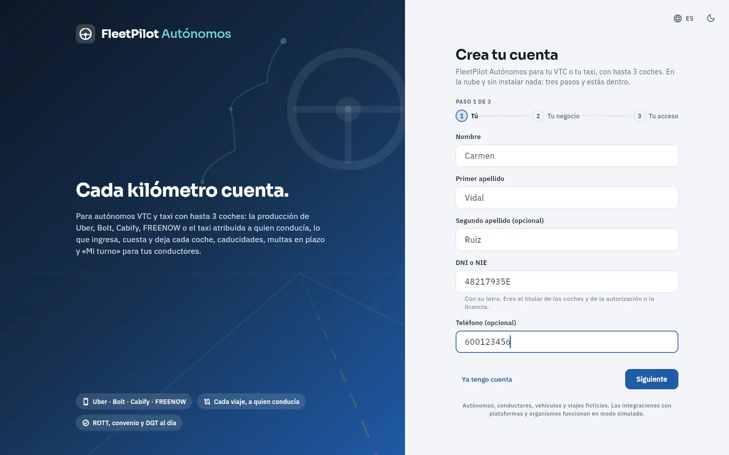 Crea tu cuenta, paso 1 («Tú»), relleno con los datos de una autónoma inventada.